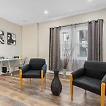 Cozy 4Br, 6 Beds, 12 Guest Home Near Phl, Eagles Field, Upenn, Fast Wi-Fi, King Bed, Parking
