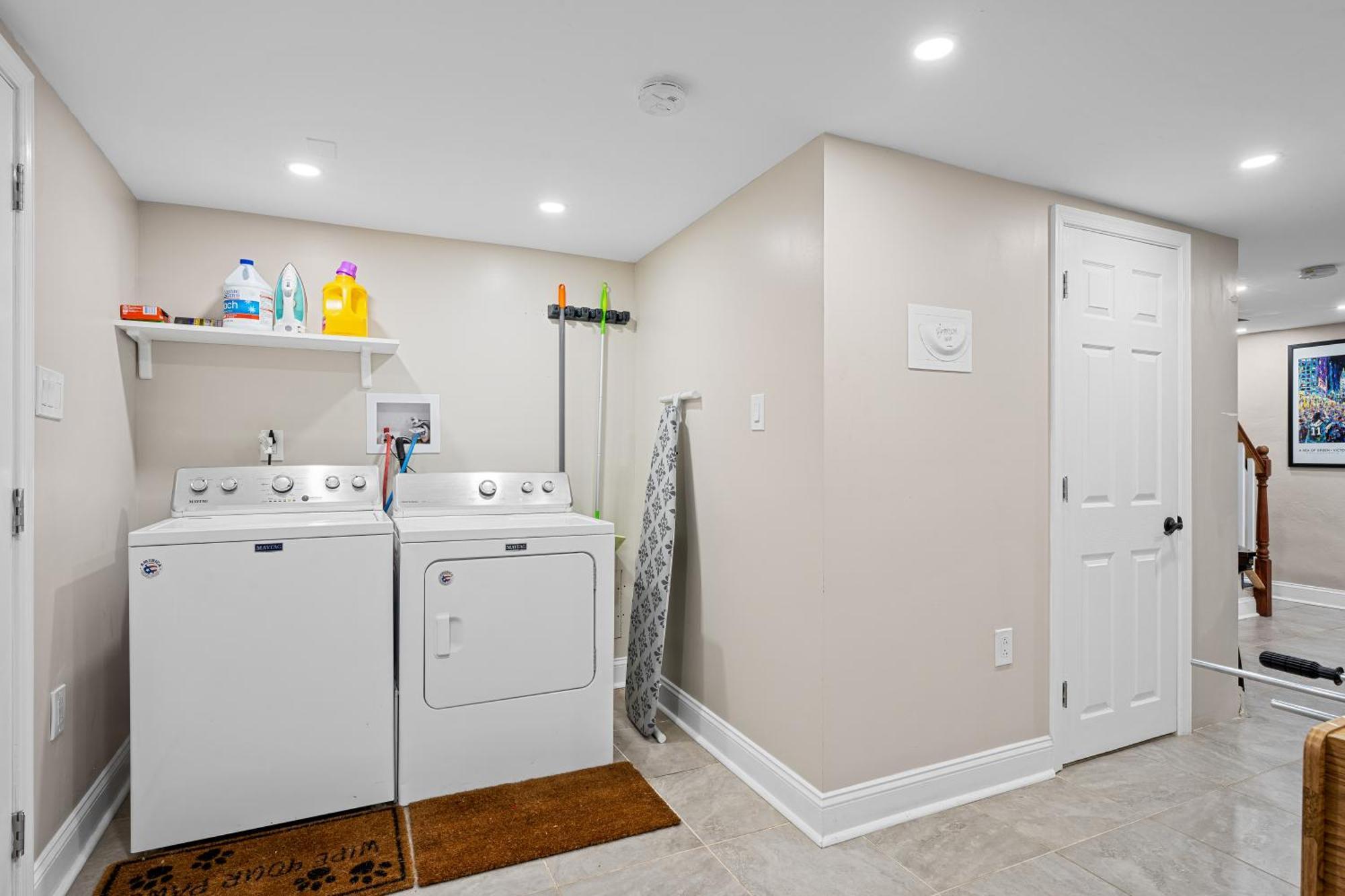 Holiday home Cozy 4br, 6 Beds, 12 Guest Near Phl, Eagles Field, Upenn, Fast Wi-fi, King Bed, Parking *