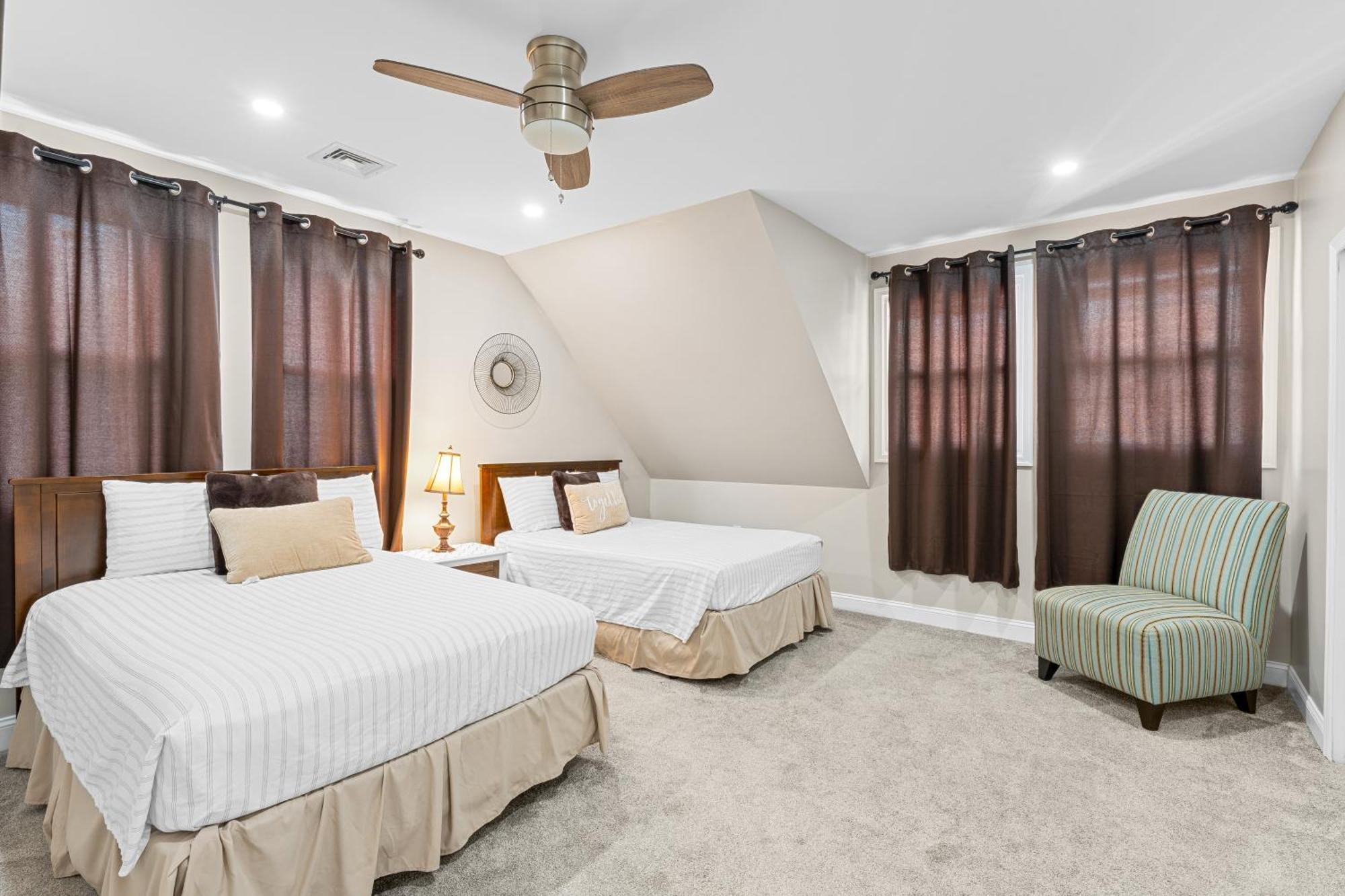 Cozy 4br, 6 Beds, 12 Guest Near Phl, Eagles Field, Upenn, Fast Wi-fi, King Bed, Parking Lansdowne