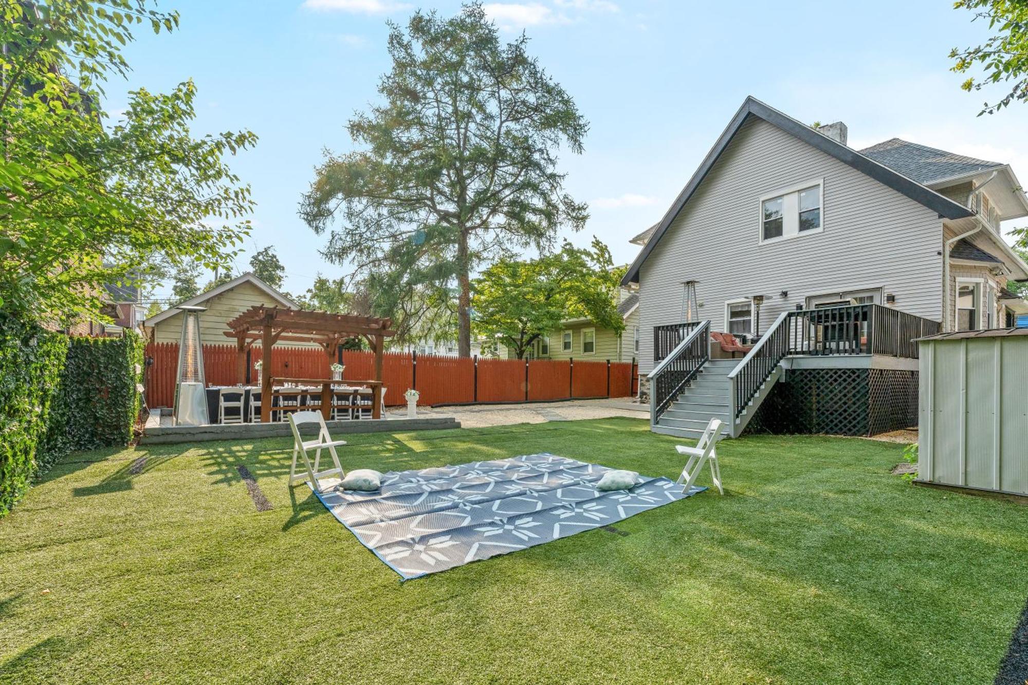 Holiday home Cozy 4br, 6 Beds, 12 Guest Near Phl, Eagles Field, Upenn, Fast Wi-fi, King Bed, Parking *